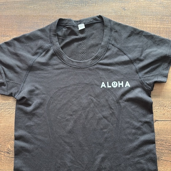 Lululemon Limited HAWAII Edition ALOHA Swiftly Tech Short sleeve tee 4 - Picture 3 of 6